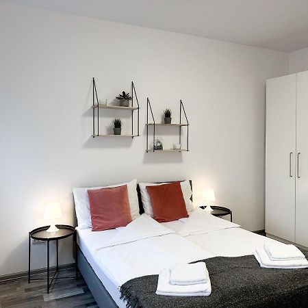 Comfy Apartments At Siebertgasse Вена Экстерьер фото
